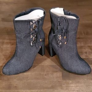 NWT Jacobies 6 inch booties
